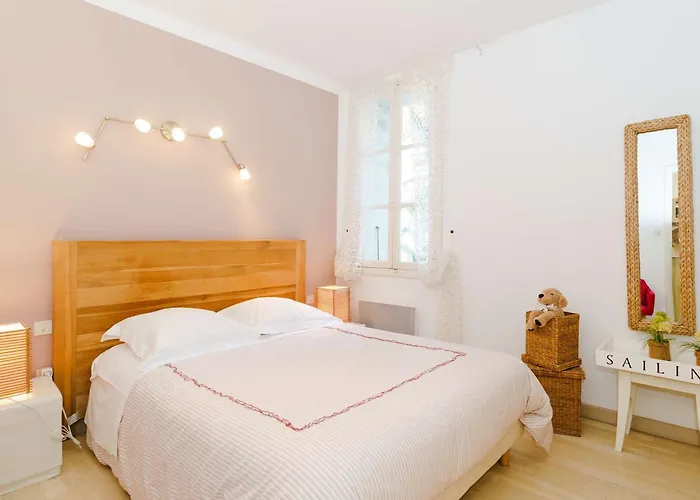De 55 M² Au Coeur D'un Domaine Viticole A 2 Km De Narbonne-plage, Ideal Pour 5 Pers. - Fr-1-409-177 נרבון